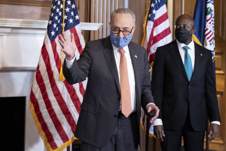 特朗普本周将与舒默和Jeffries会面 政府停摆风险迫近